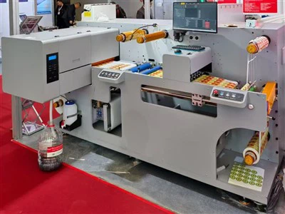 Máquina de etiquetas de cura LED UV Piezo Dod-Inkjet